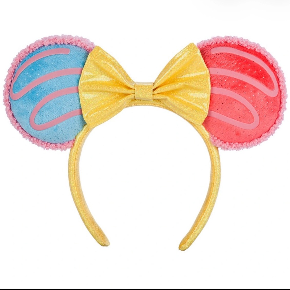 Disney Eats Macaroon Ears